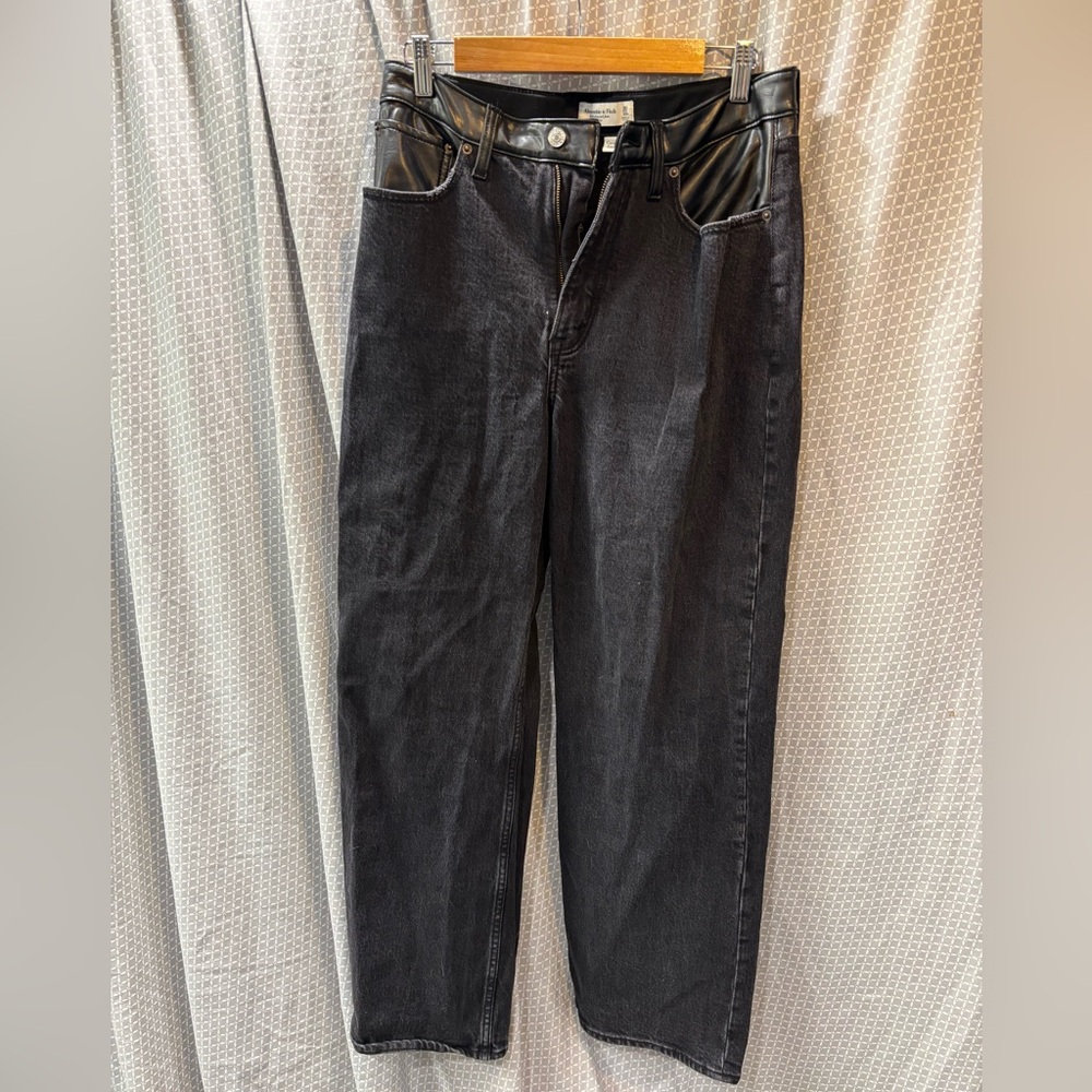 Abercrombie & Fitch Black Straight Jeans Classic Style